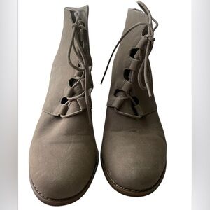 Women's Nautica Taupe Lace-Up Ankle Boots